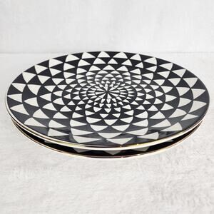 Thyme & Table Ava Collection Stoneware Cream & Black Medallion Dinner Plates EUC